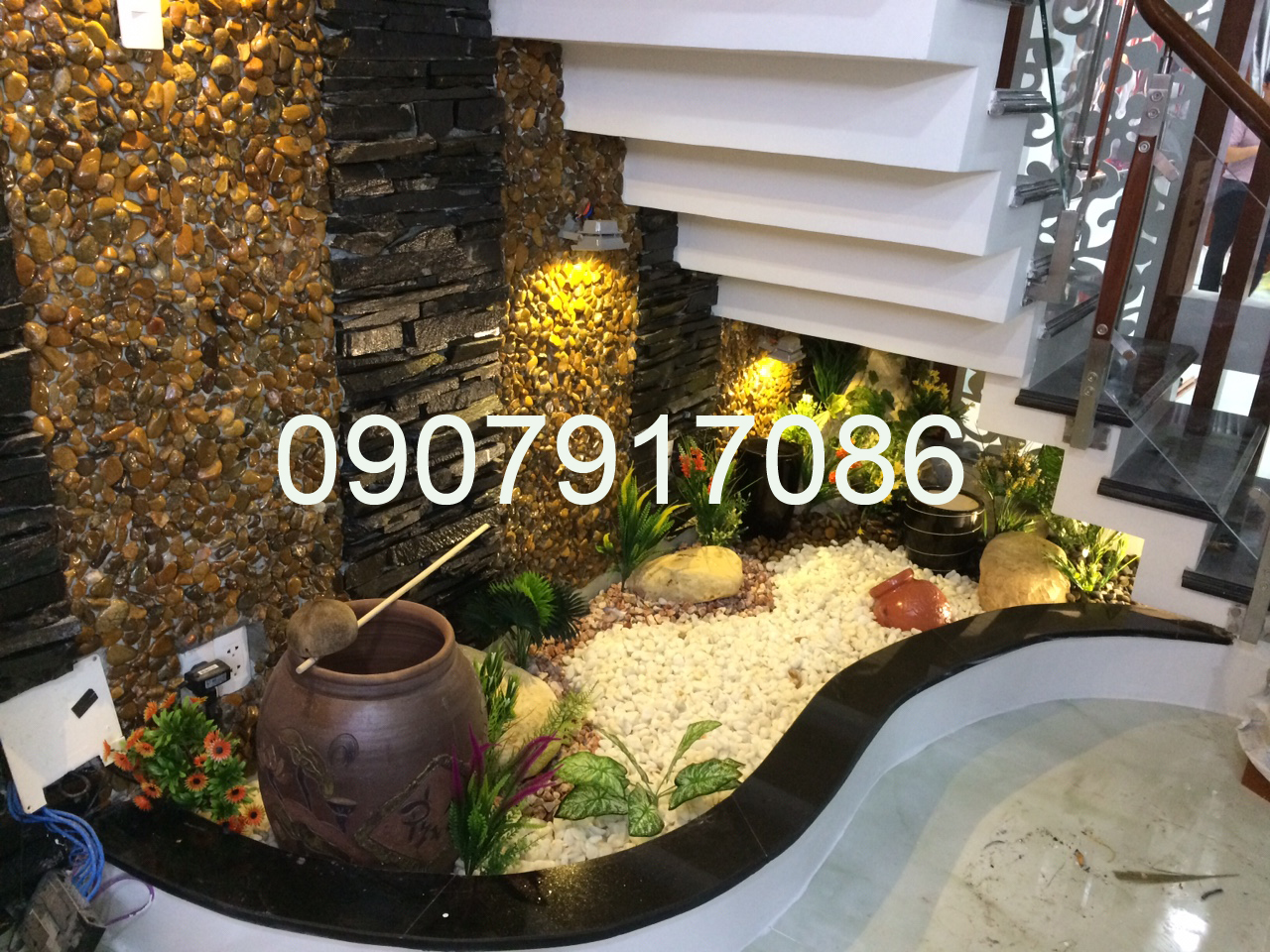 Cách làm tiểu cảnh gầm cầu thang đẹp – Biến góc tối thành không gian sinh động, thẩm mỹ